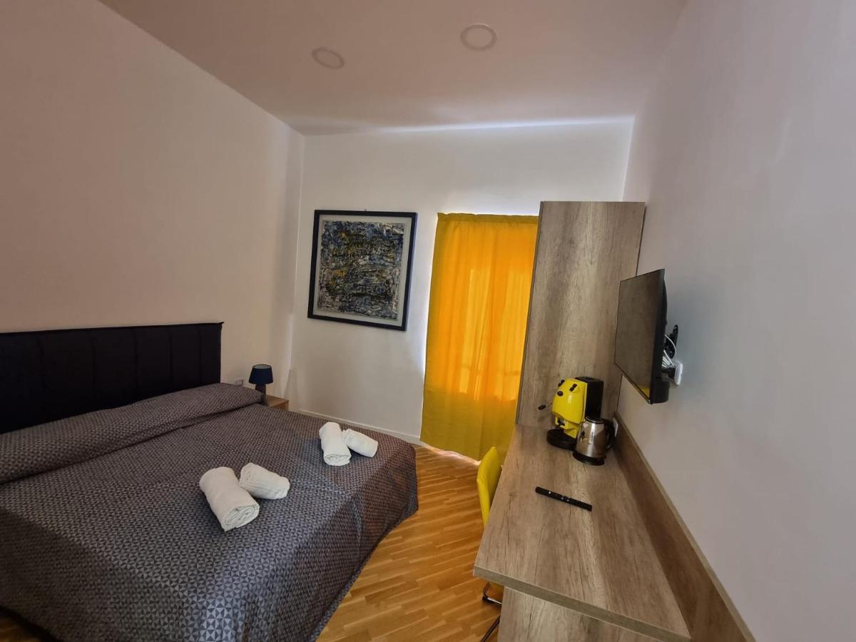 Barbaja Suites In Street Toledo 205 Napoli Eksteriør billede