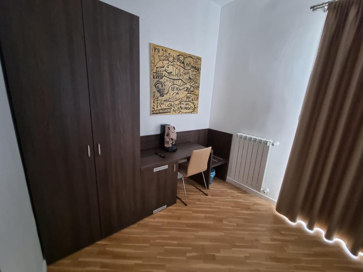Barbaja Suites In Street Toledo 205 Napoli Eksteriør billede
