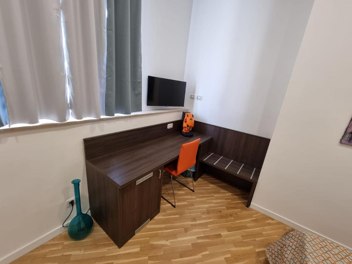 Barbaja Suites In Street Toledo 205 Napoli Eksteriør billede