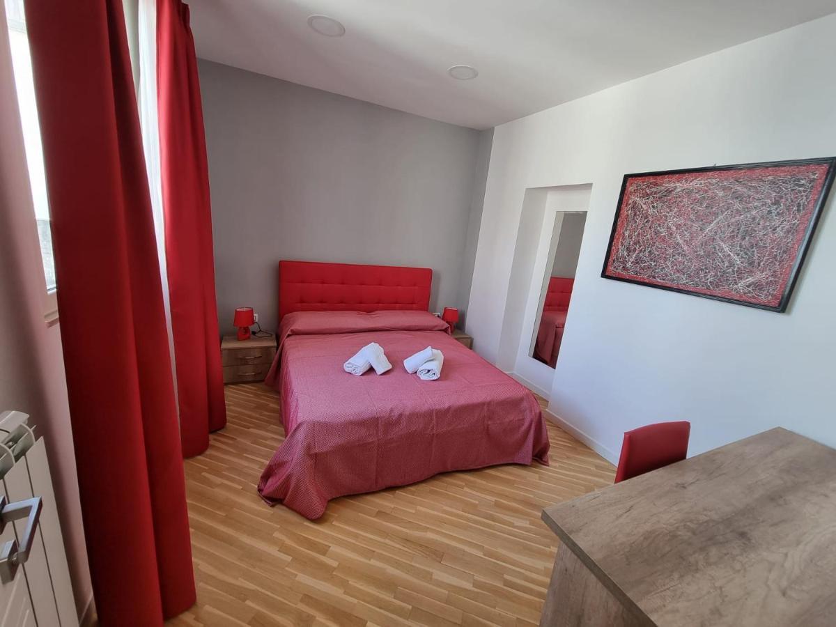 Barbaja Suites In Street Toledo 205 Napoli Eksteriør billede