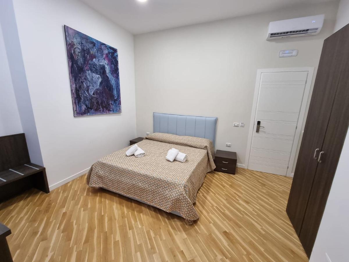 Barbaja Suites In Street Toledo 205 Napoli Eksteriør billede