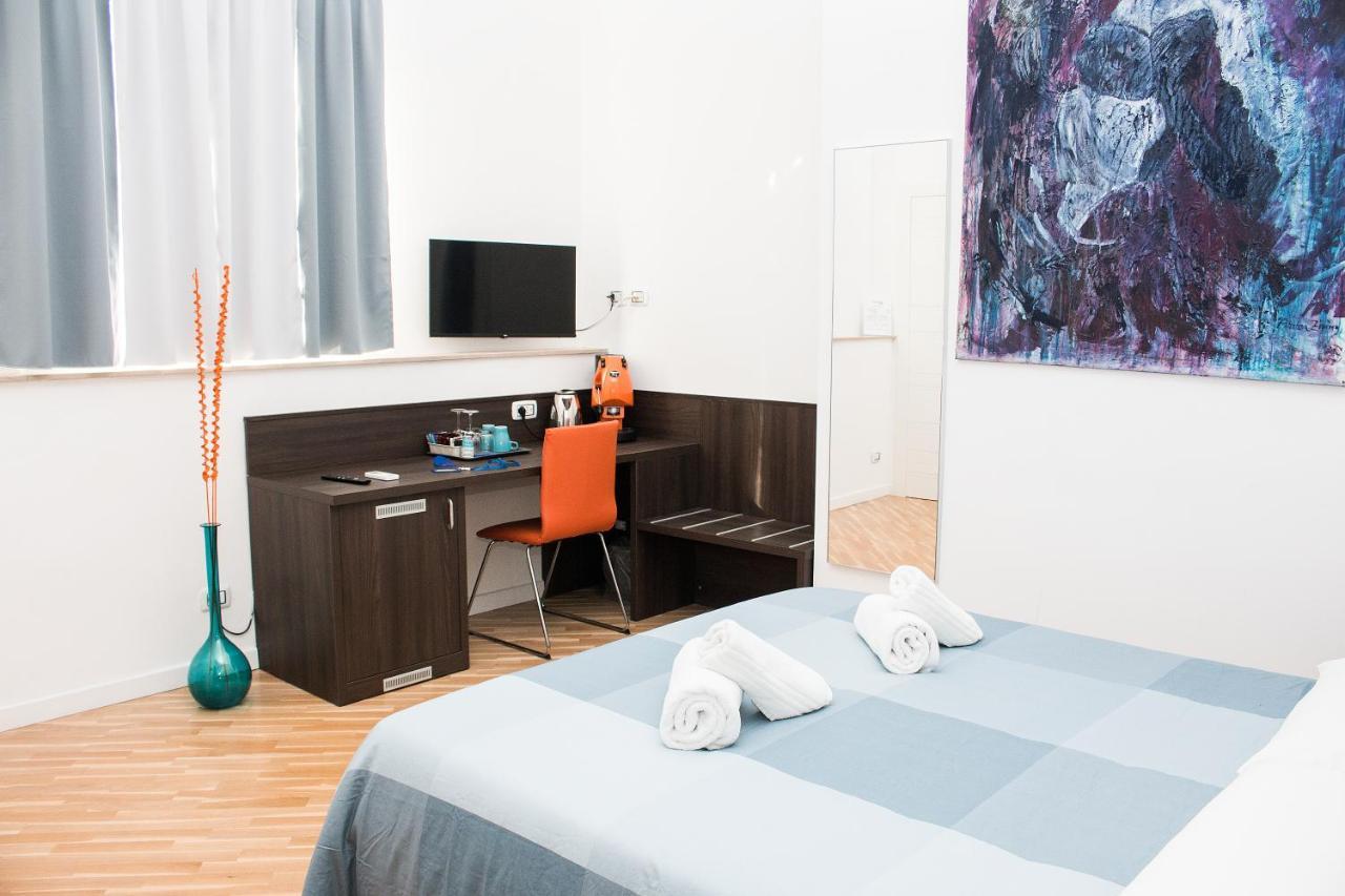 Barbaja Suites In Street Toledo 205 Napoli Eksteriør billede