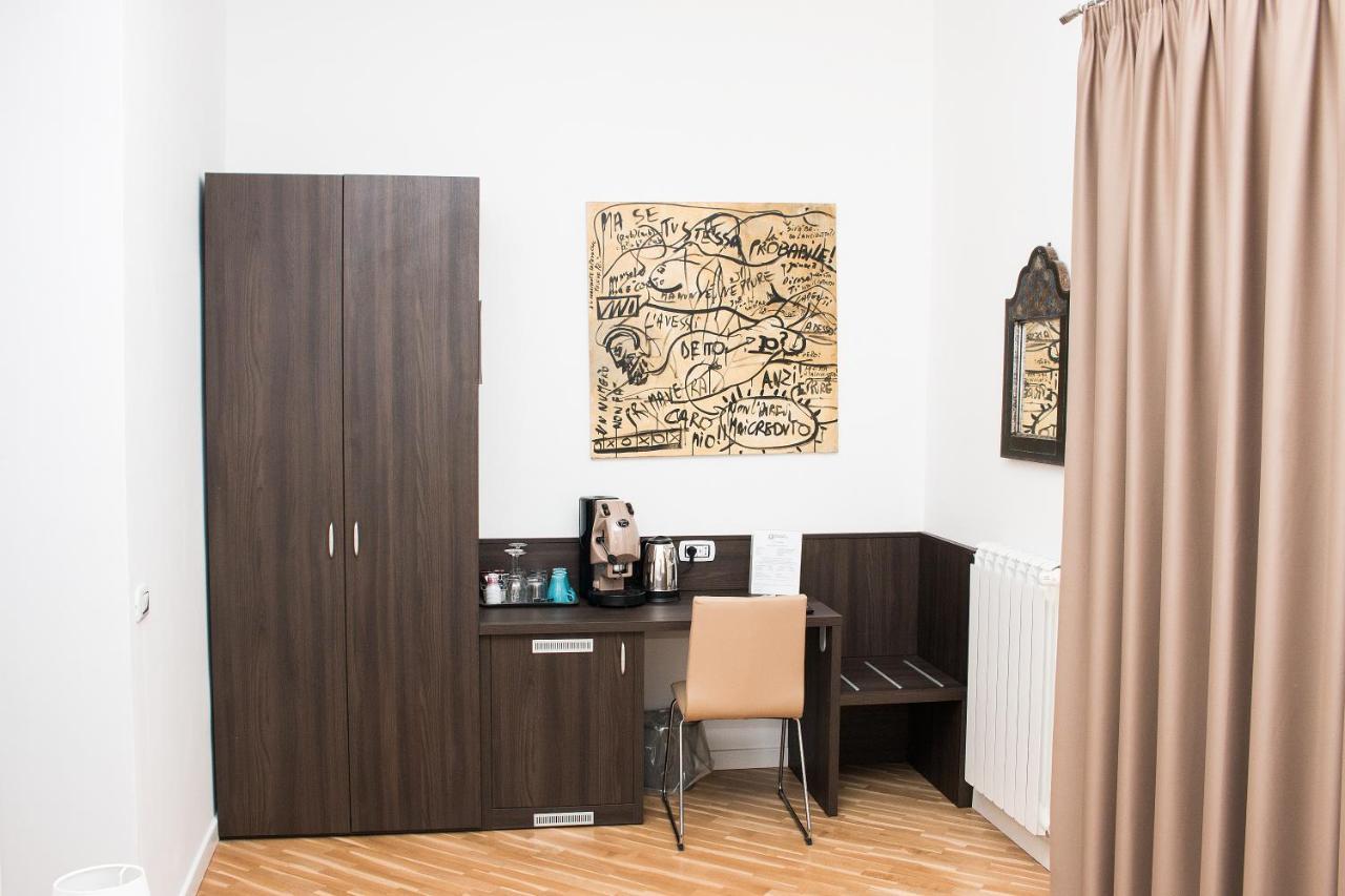 Barbaja Suites In Street Toledo 205 Napoli Eksteriør billede