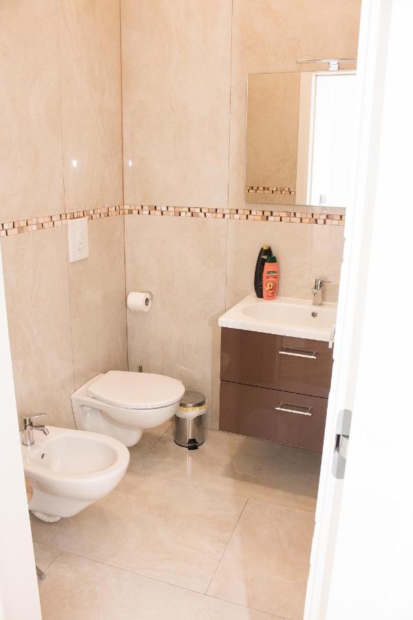 Barbaja Suites In Street Toledo 205 Napoli Eksteriør billede